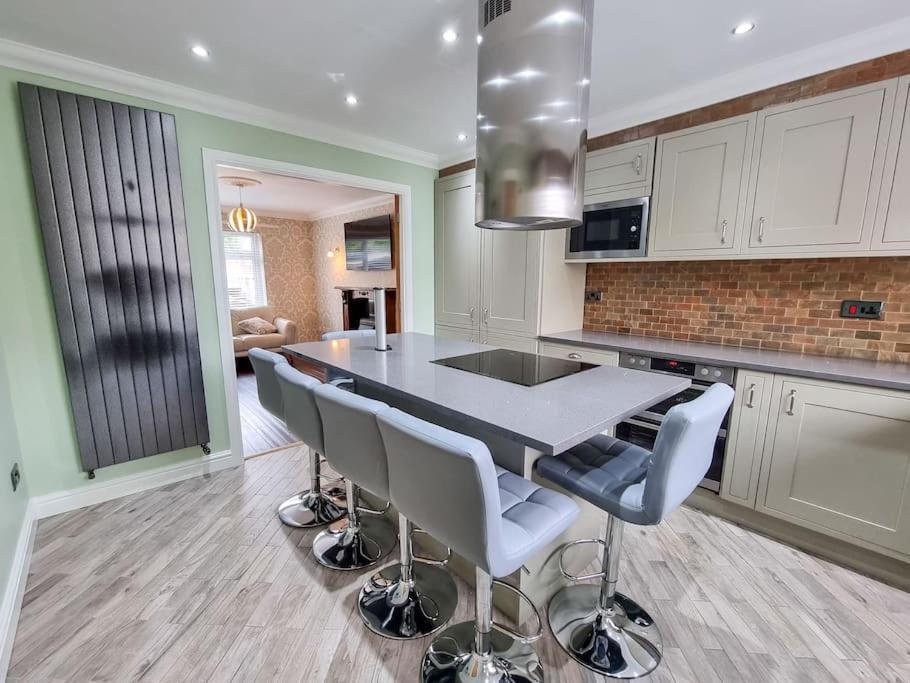 Stunning Family Home Close To The City Centre Манчестер Екстер'єр фото